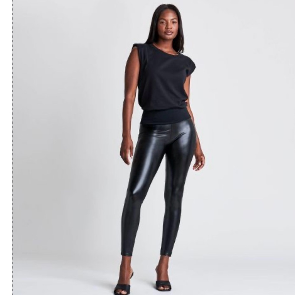 Assets By Spanx Faux Leather Leggings Size 1X. Black 30” Inseam. Elastic Waist - Picture 2 of 15